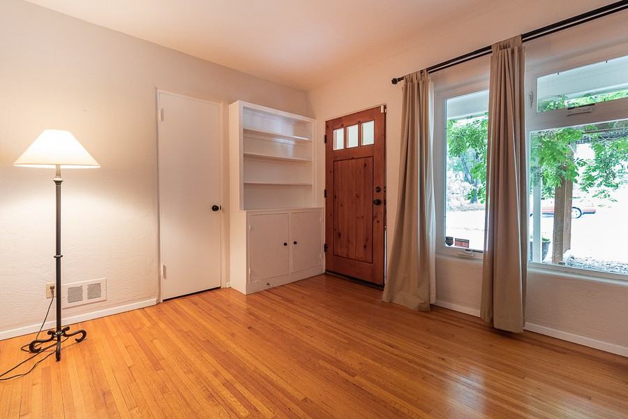 713 Tulane Dr Ne - Photo 3 of 25