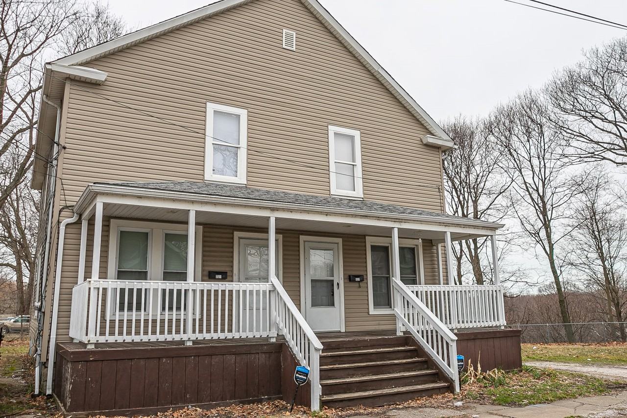 221 Rockwell Pl - Photo 2 of 50