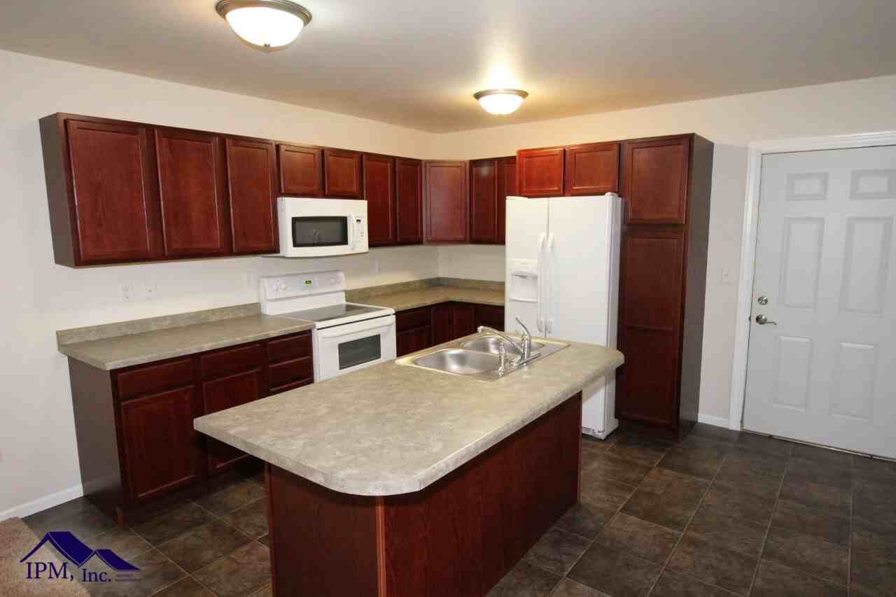 1625 12th St NW - Photo 2 of 13