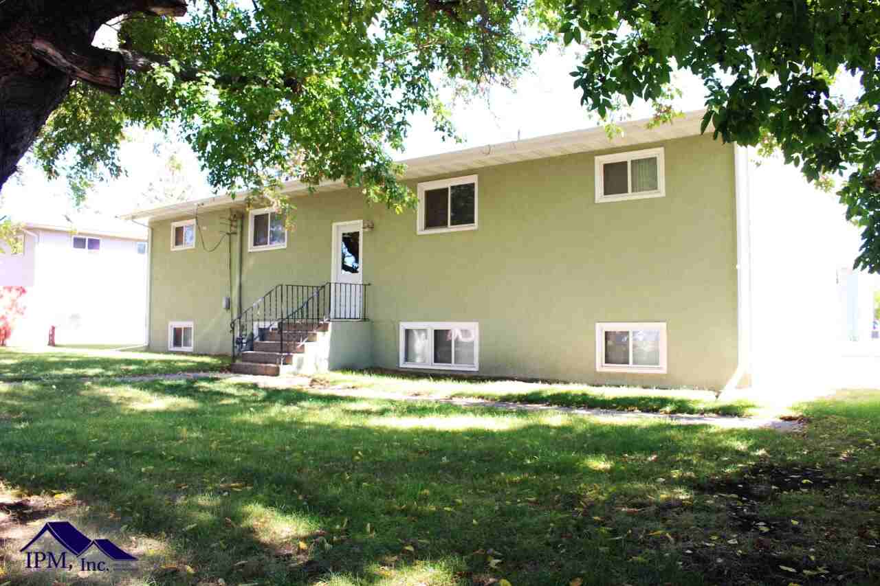 2011 4Th St Nw - Photo 2 of 7