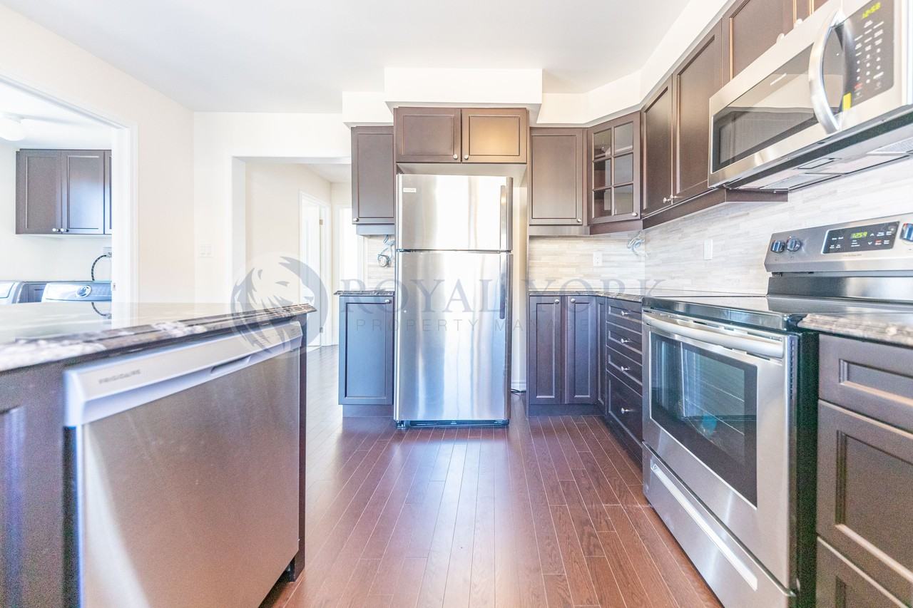 2 2 Bluegill Crescent - Photo 2 of 19