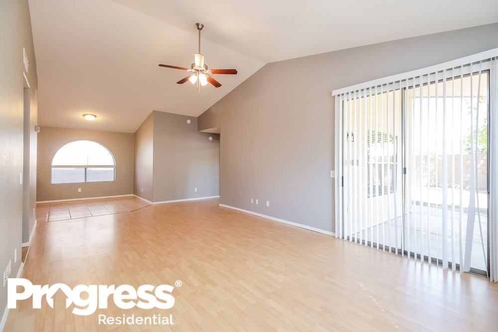 1720 E Toledo St - Photo 2 of 21