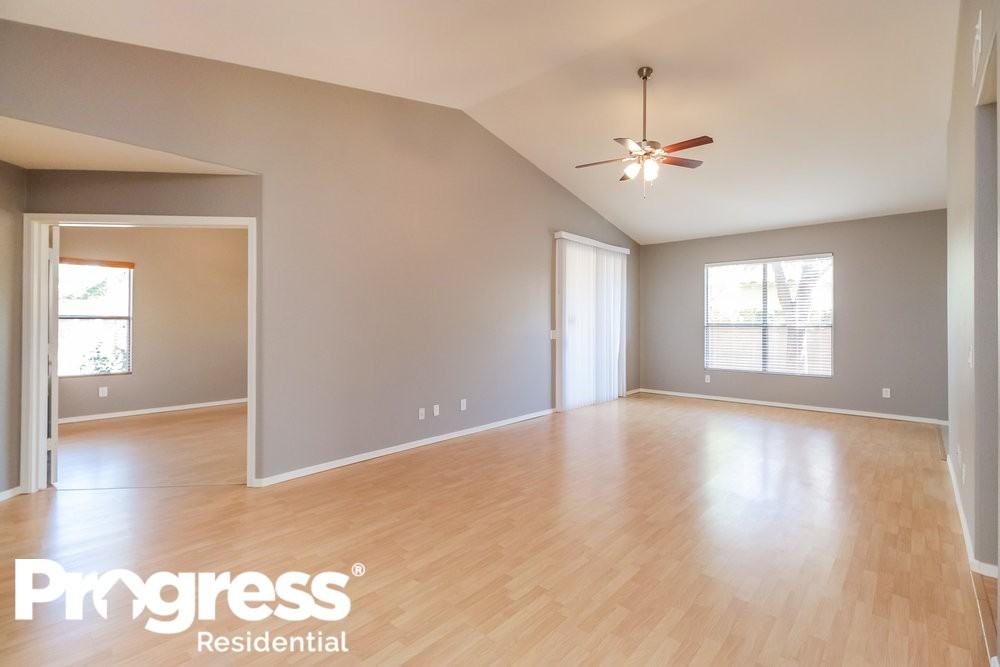 1720 E Toledo St - Photo 3 of 21