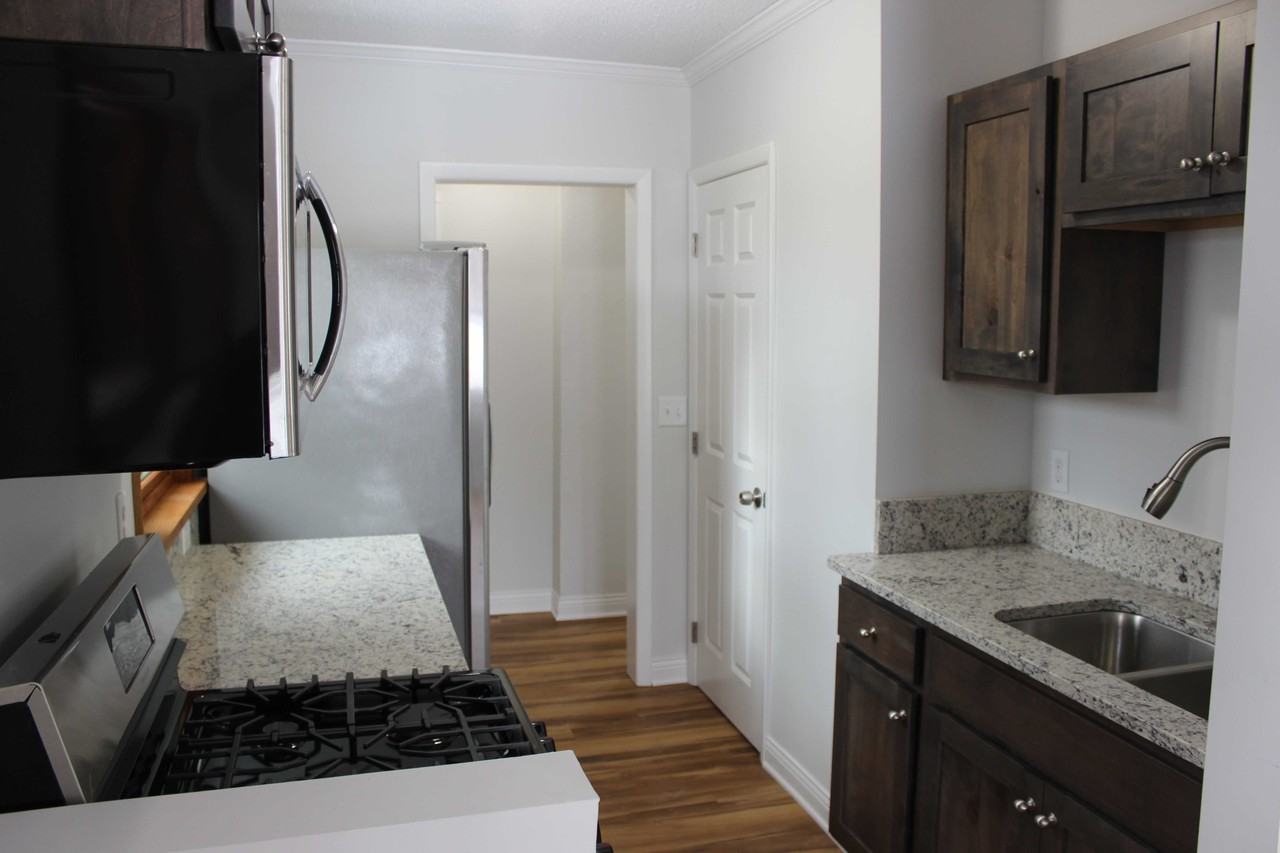 5414 33rd Ave S - Photo 3 of 9