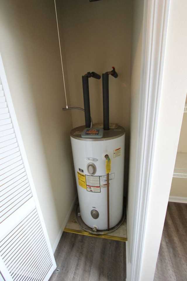 1433 S Barker Ave - Photo 3 of 32