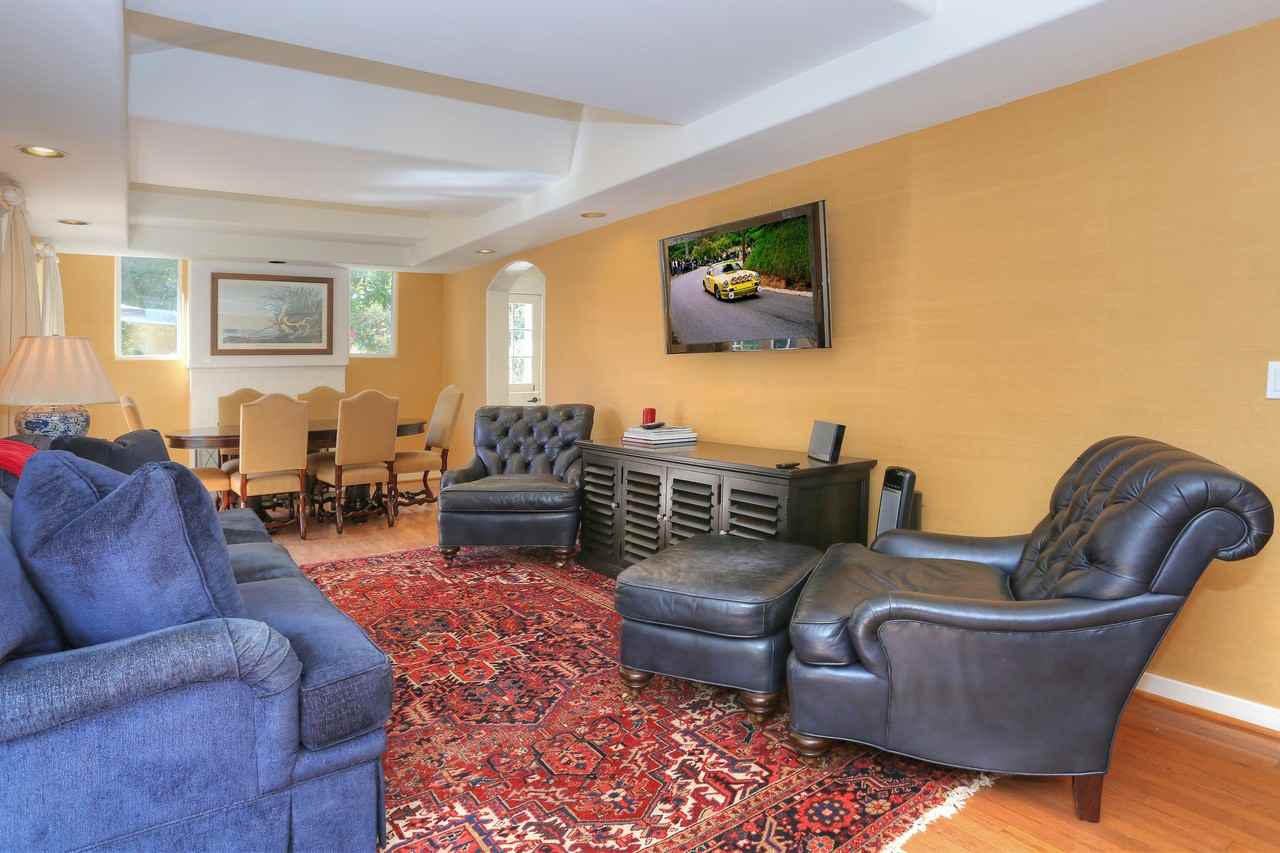 1274 Eleven Oaks Ln - Photo 3 of 20