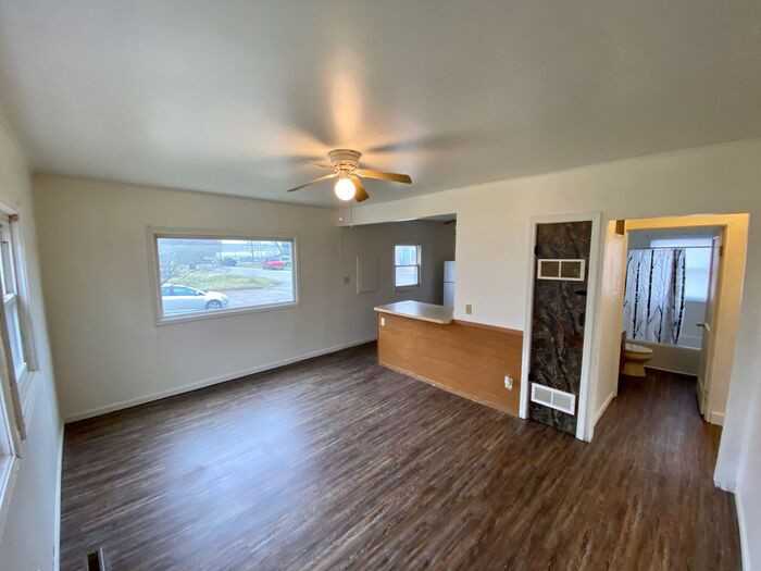 1100 East Iowa Street - Photo 2 of 12