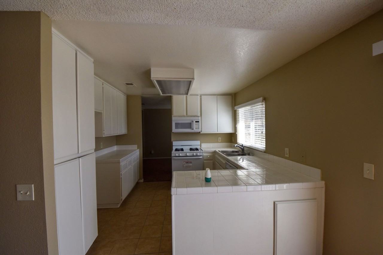 5941 Cynthia St - Photo 3 of 20