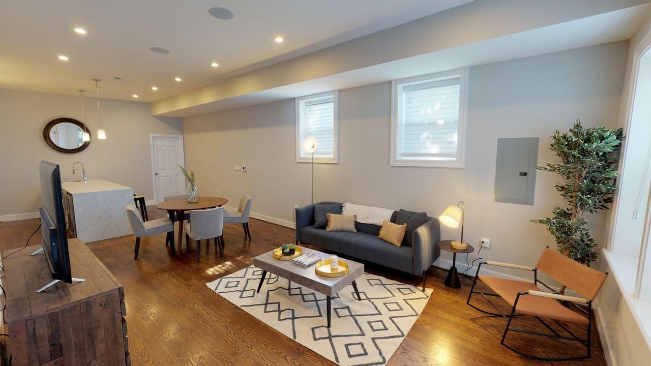 Modern Capitol Hill home near the Blue, Orange and Silver Lines Apartments in Washington, DC