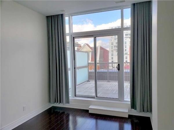 475 Queen Street West #0403