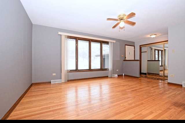 9953 Wood Lane - Photo 3 of 22