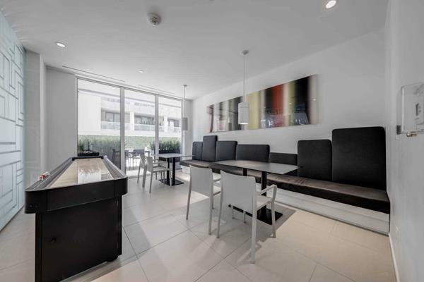 68 Shuter Street #22597