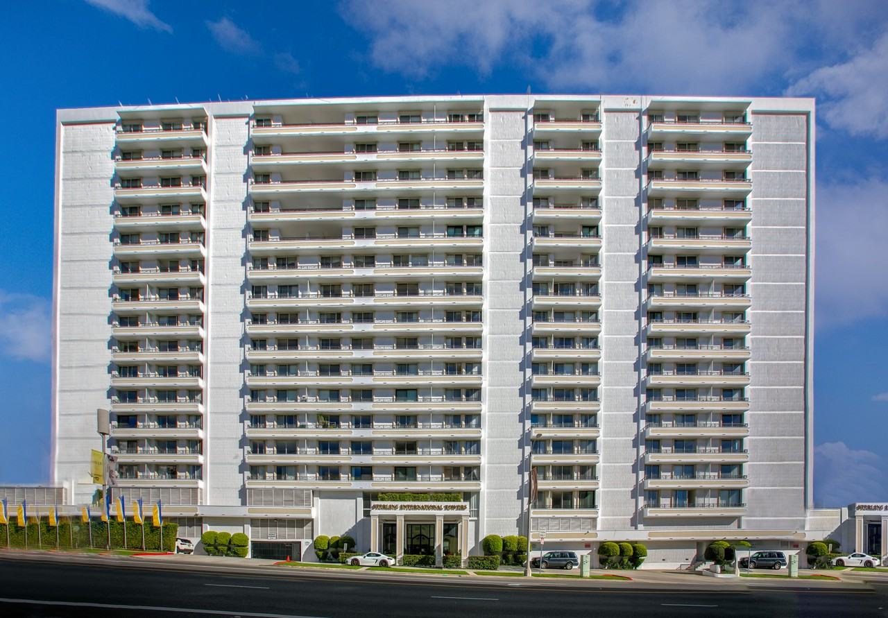 Sterling International Towers - Photo 2 of 33