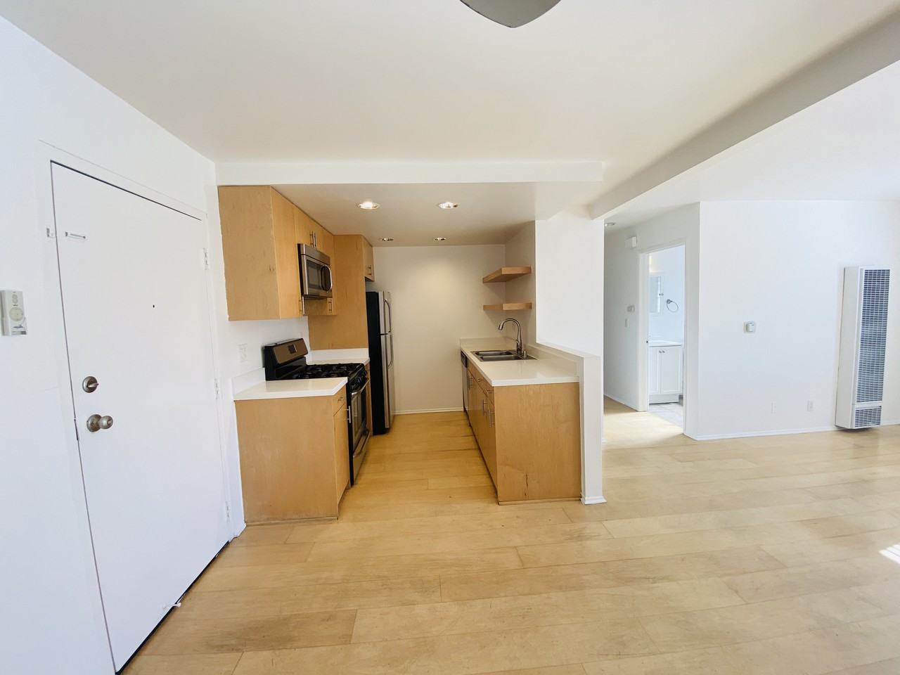 5091 Glen Iris Avenue #201 - Photo 3 of 9