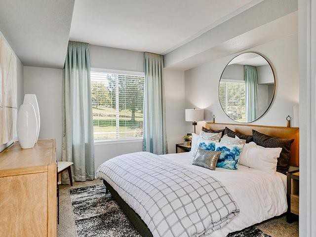 2605 S Miller Dr - Photo 4 of 16