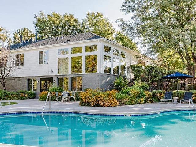 2605 S Miller Dr - Photo 3 of 34