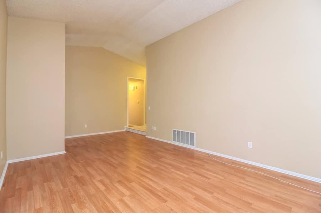 11261 Cullen Ct - Photo 2 of 19