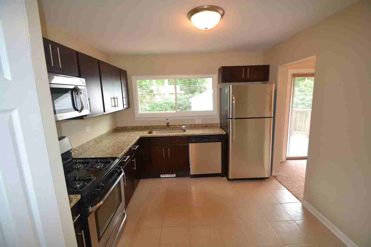 1041 Kenilworth Dr - Photo 3 of 14