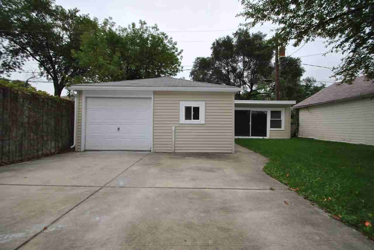 1737 N 73rd Ct - Photo 2 of 9