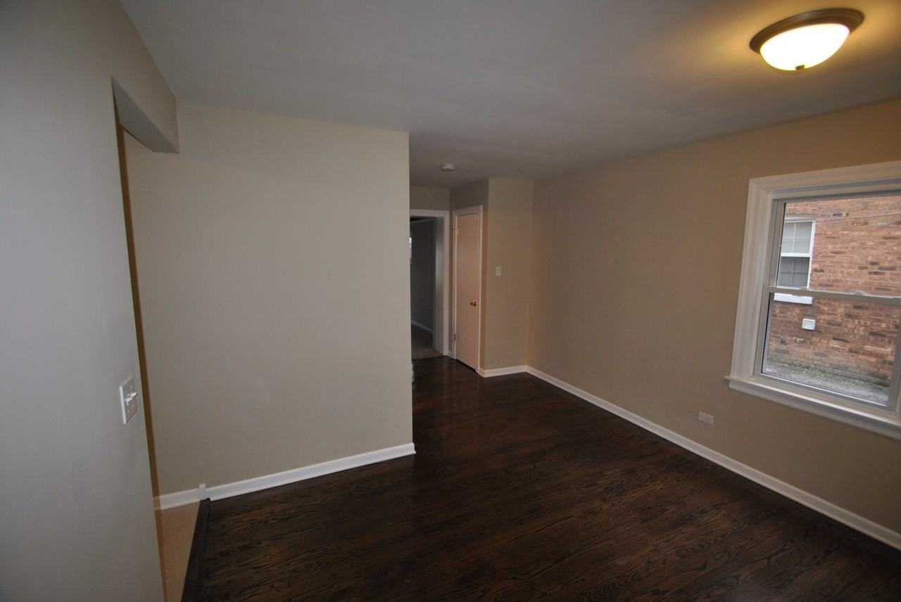 1737 N 73rd Ct - Photo 3 of 9