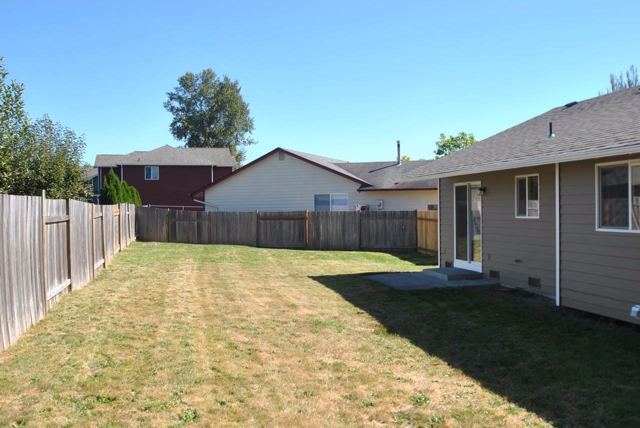 6129 54th Dr NE - Photo 3 of 11