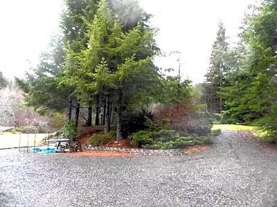 446 Ocean Beach Rd - Photo 2 of 13