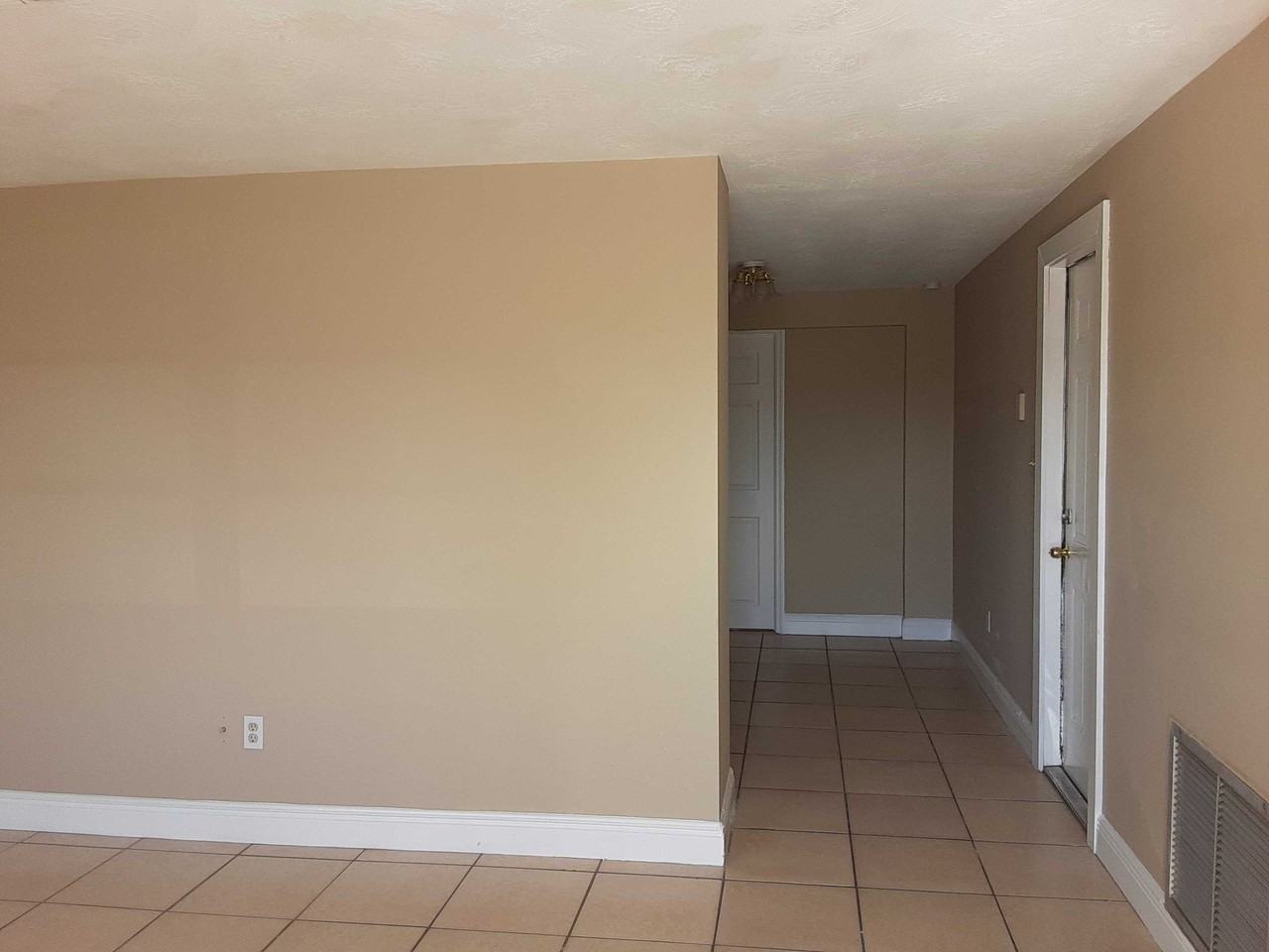 5125 Tammy Ln - Photo 3 of 10