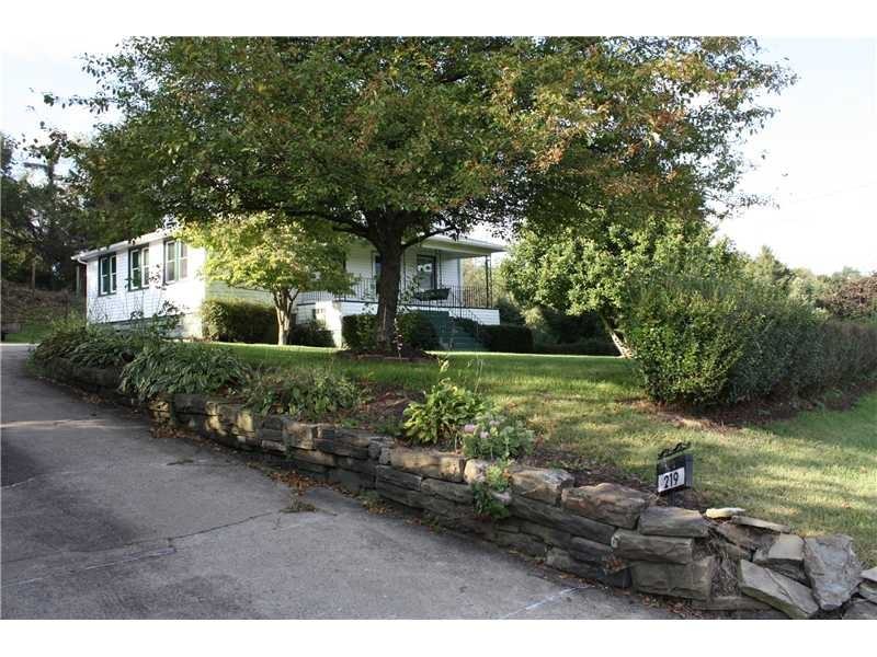 219 Stark Ave - Photo 2 of 8