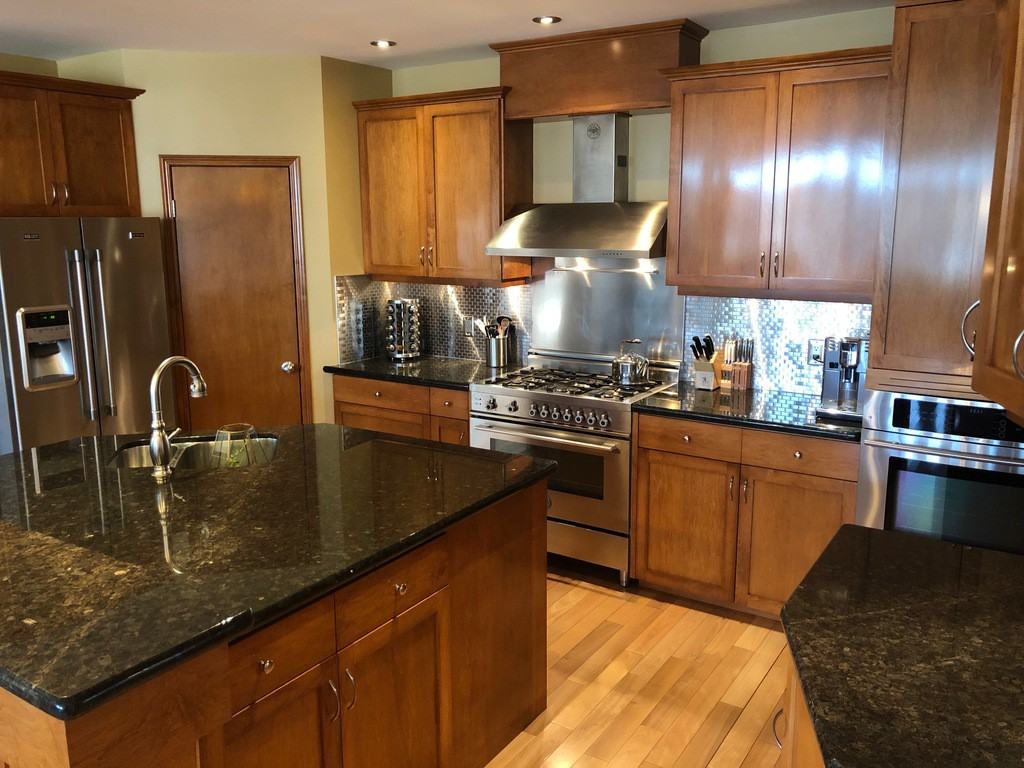 Penthouse with Golf Course and City Views (RP146) - Photo 3 of 21