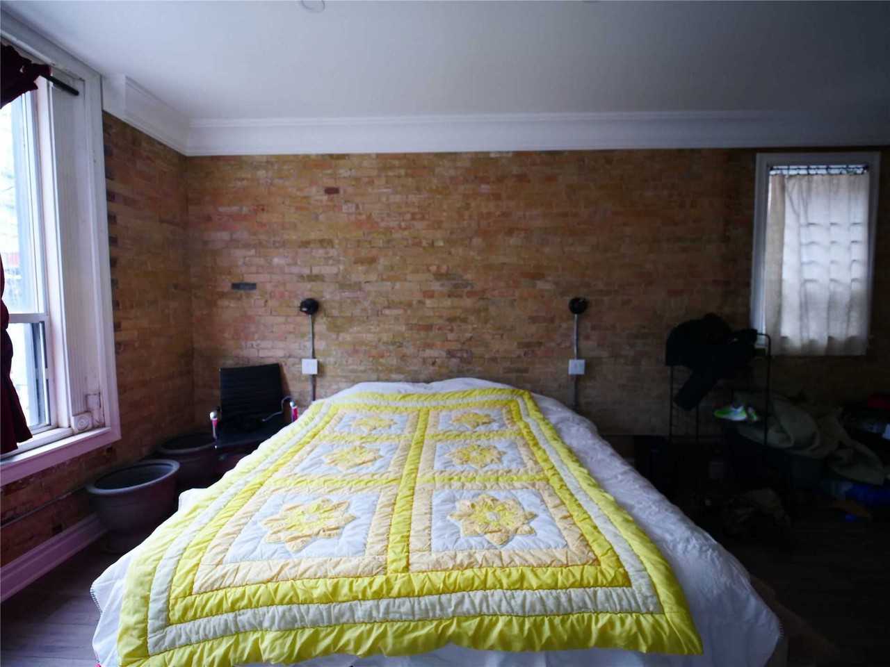 322 Queen Street West #2 R - Photo 2 of 4