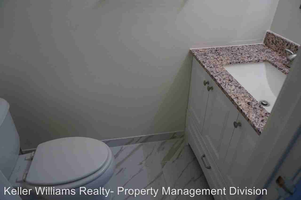 6604 N 43rd Ave 21261193 - Photo 3 of 21