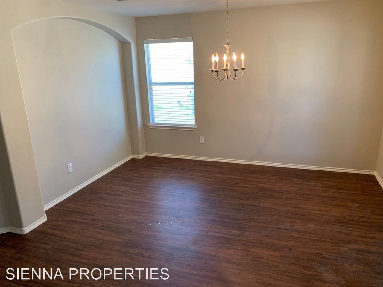 205 Bluebonnet Trail - Photo 3 of 8