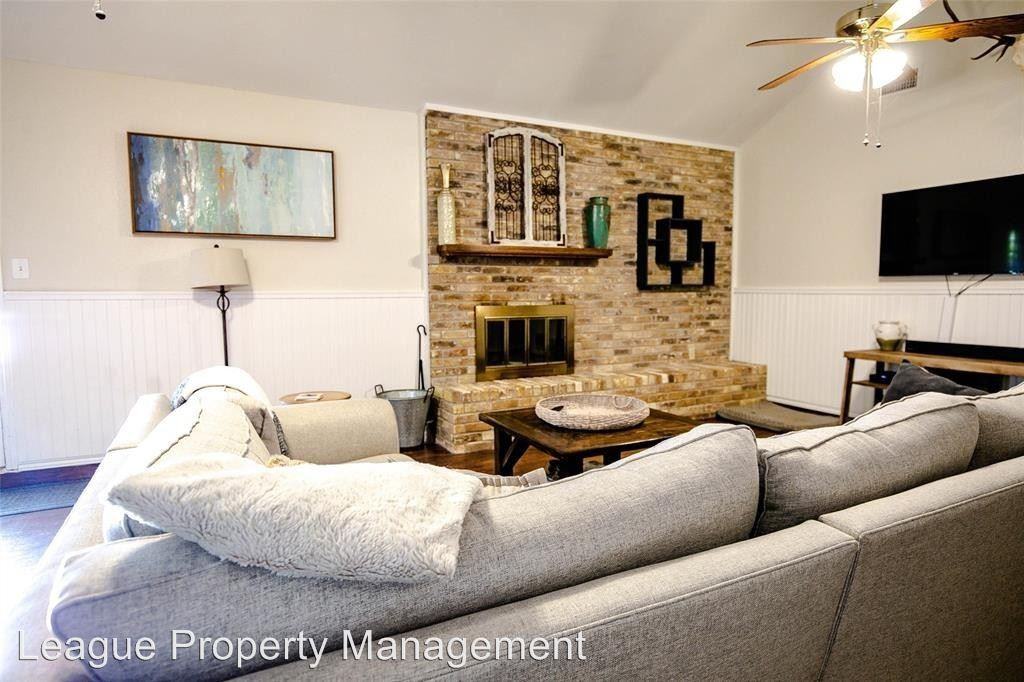 920 Arrow Wood Street - Photo 3 of 16