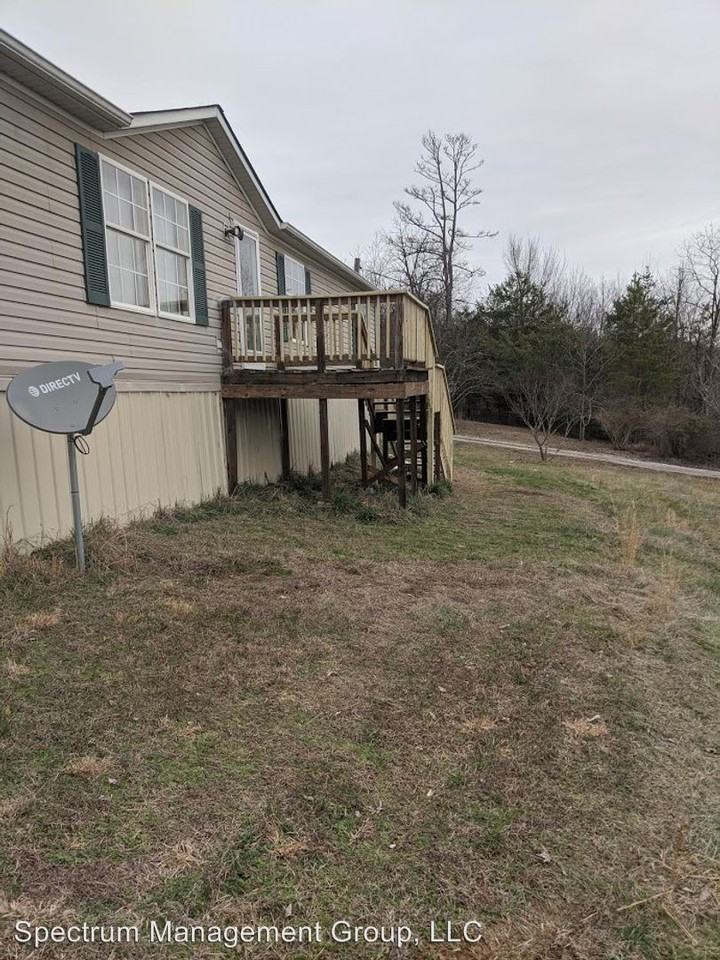 1260 Black Rd - Photo 2 of 4