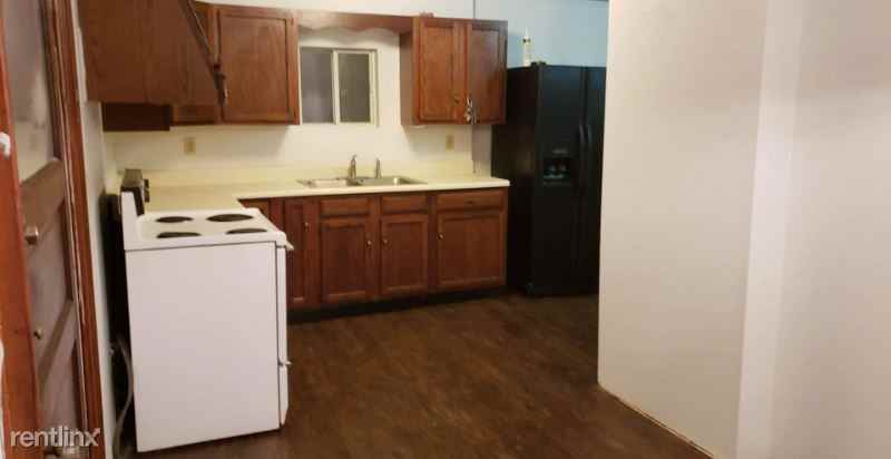 1323 Watts St Charleston - Photo 3 of 19