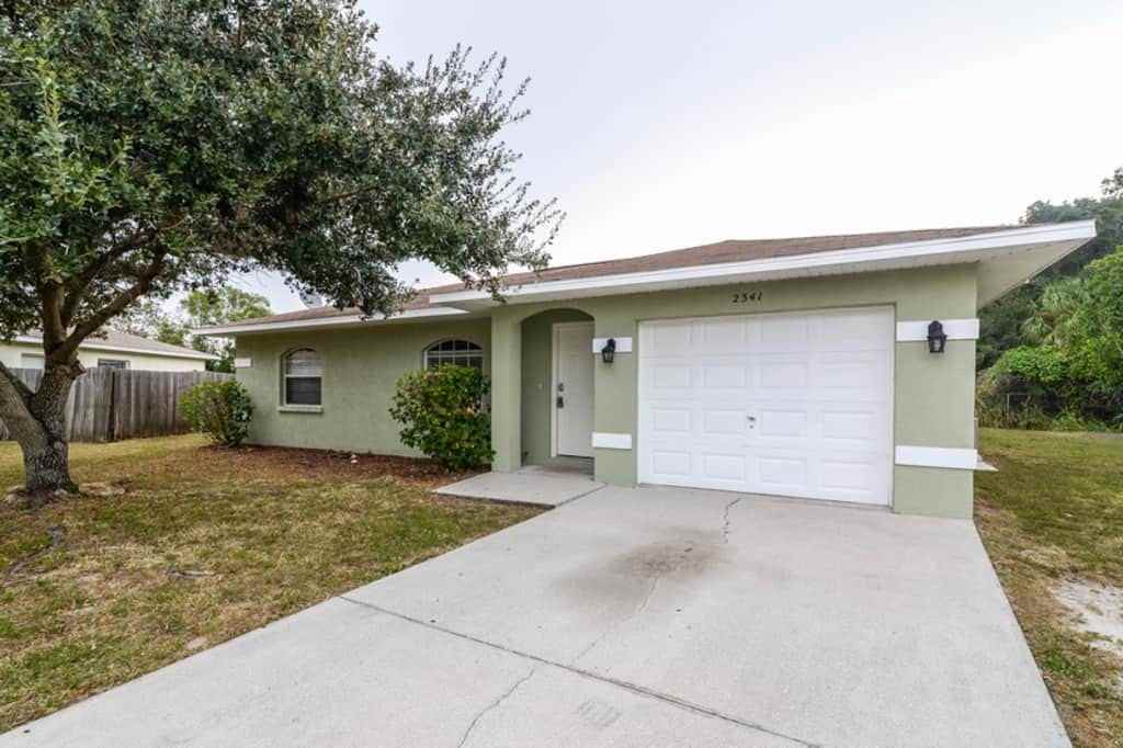 2341 16th Avenue Cir E - Photo 3 of 22