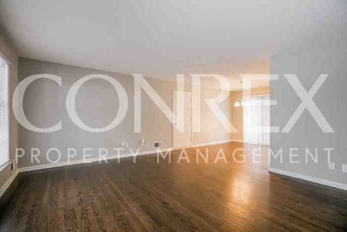 4423 South Union Avenue - Photo 2 of 8