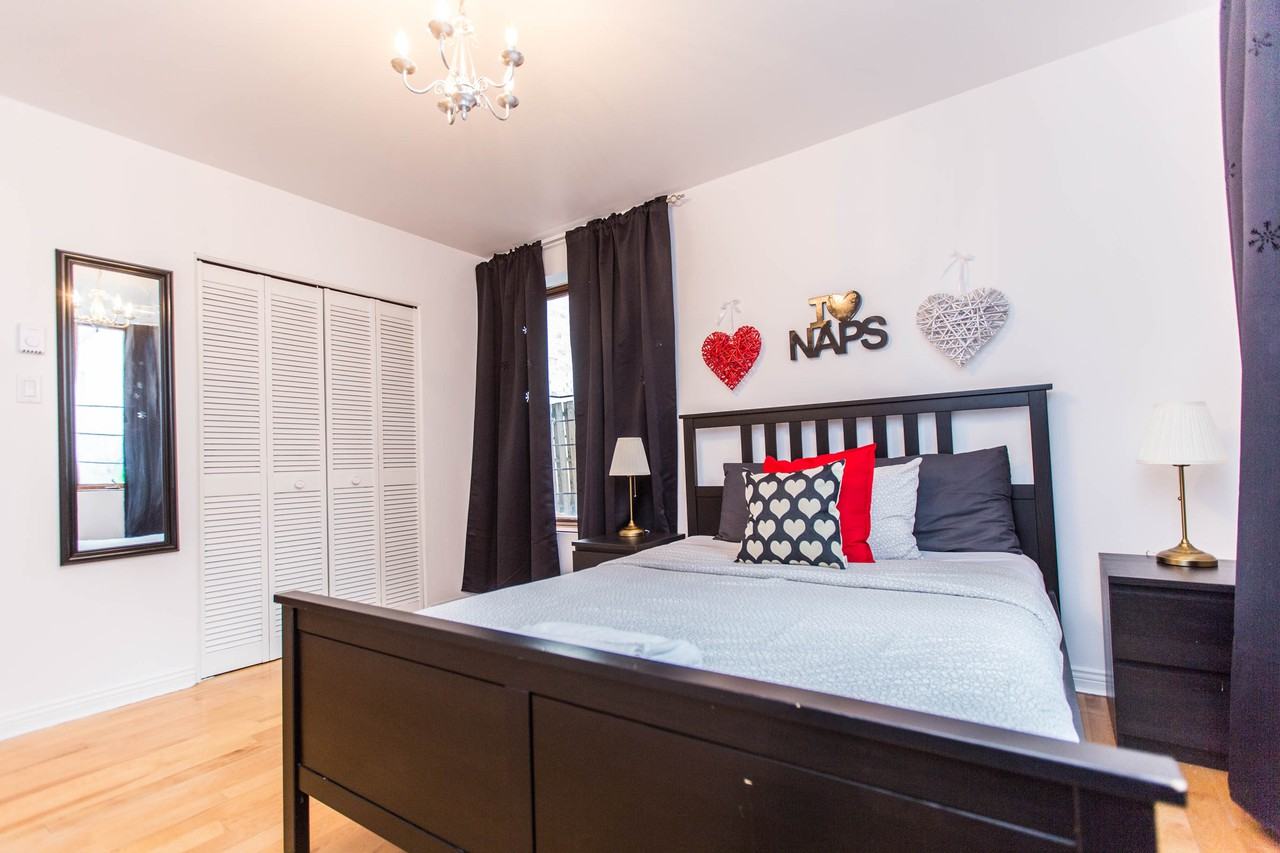 3419 Rue Hutchison #2 - Photo 4 of 12