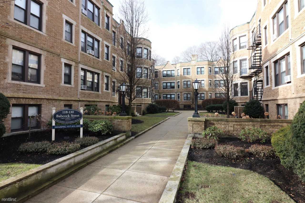 126 Babcock St - Photo 2 of 20