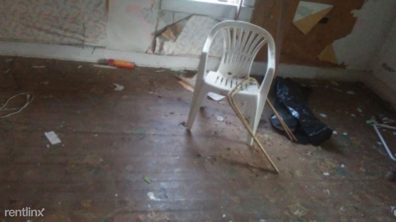 115 Water Dr - Photo 3 of 10