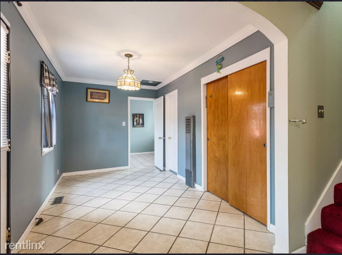 1243 91st Ave - Photo 3 of 9