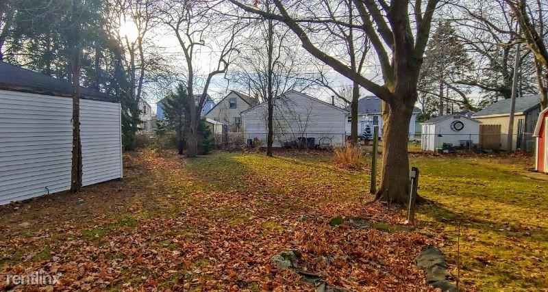 1913 East St Francis Ave - Photo 3 of 17