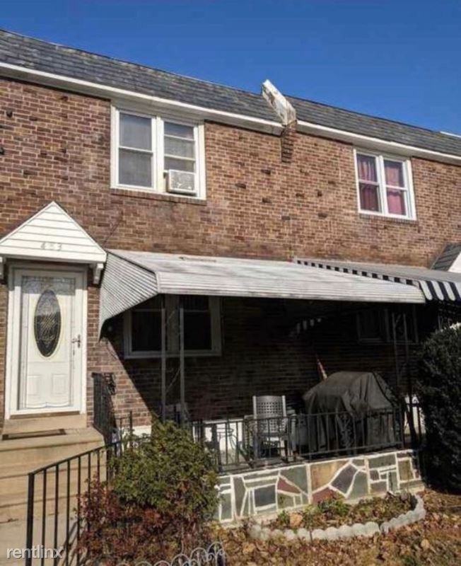 483 Westmont Dr - Photo 2 of 7