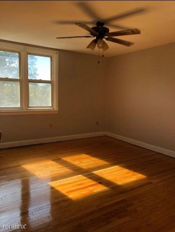 483 Westmont Dr - Photo 3 of 7