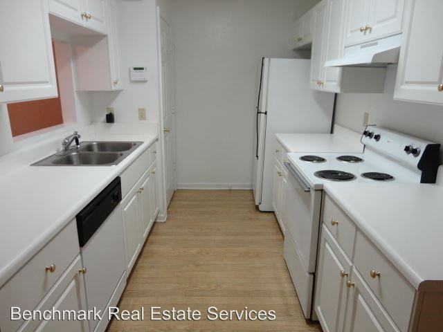 902-2 Tomahawk Ct. - Photo 3 of 8