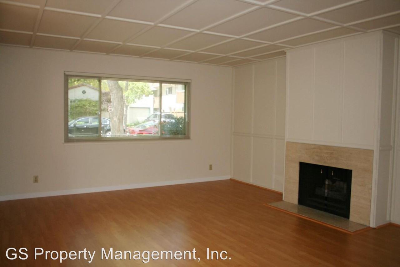 302 Poe Street - Photo 2 of 13