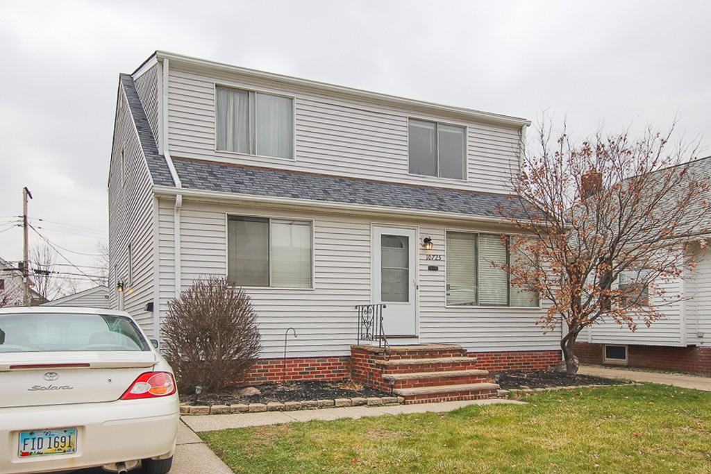 10725 Vernon Ave - Photo 2 of 24