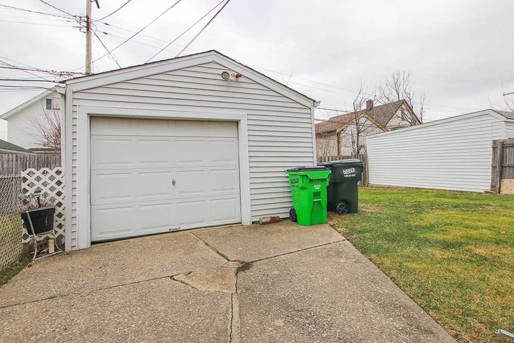 10725 Vernon Ave - Photo 3 of 24