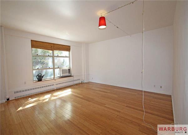 80 La Salle St - Photo 2 of 8