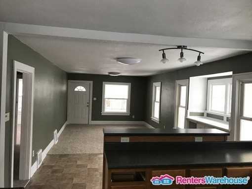 1920 Jefferson Ave - Photo 2 of 10